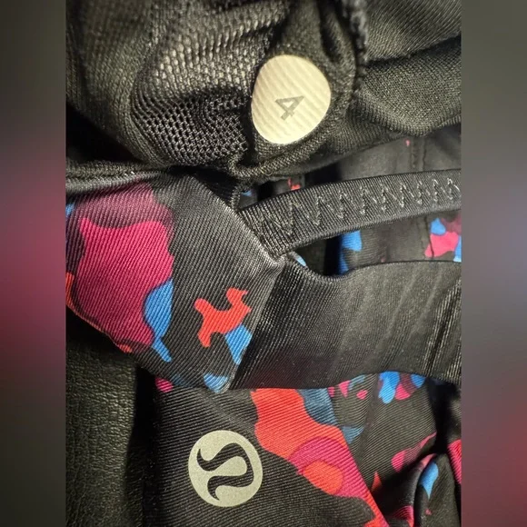 LULULEMON 4 CLIP IN LONG LINE Dandy Digie Black Fitness SPORTS BRA - Picture 4 of 4